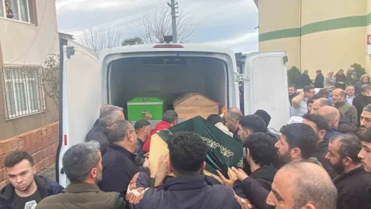 Şehitleri anmak için gittikleri şehirde ölen 2 kişi Kocaeli'de toprağa verildi