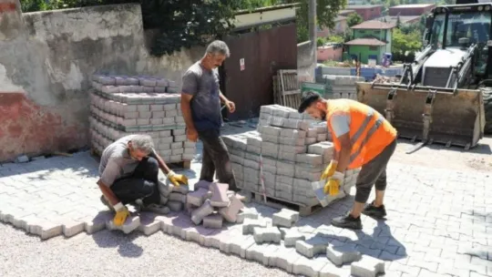 Serdar ve Veliahmet'in parke yolları yenileniyor