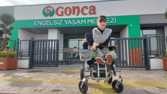 Serebral palsili Şevval, Korece ve İngilizce öğrenip köşe yazarı oldu