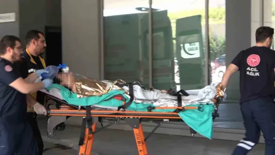Denizde boğulma tehlikesi geçiren 17 yaşındaki gencin durumu ağır
