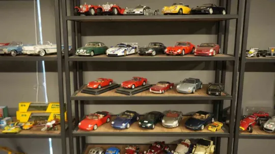 Servet değerindeki çakmaklar görenlerin ilgisini çekiyor