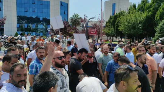 Servis esnafından büyük tepki: Büyükşehir'e yürüdüler