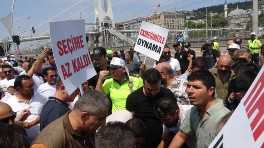 Servis esnafından büyük tepki: Büyükşehir'e yürüdüler