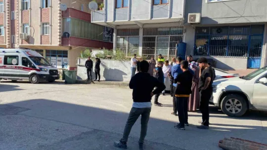 Servis minibüsünün çarptığı 7 yaşındaki çocuk yaralandı