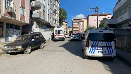 Servis minibüsünün çarptığı 7 yaşındaki çocuk yaralandı
