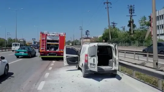 Seyir halindeki araçta yangın çıktı
