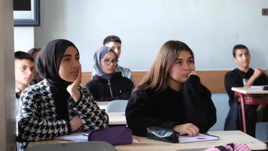 Sezai Karakoç repliklerle tanıtıldı