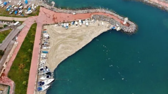 Şiddetli yağmur denizdeki salyayı azalttı