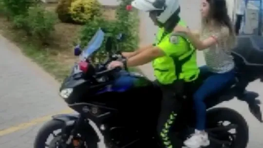 Sınava geç kalan onlarca öğrenci için seferber oldular