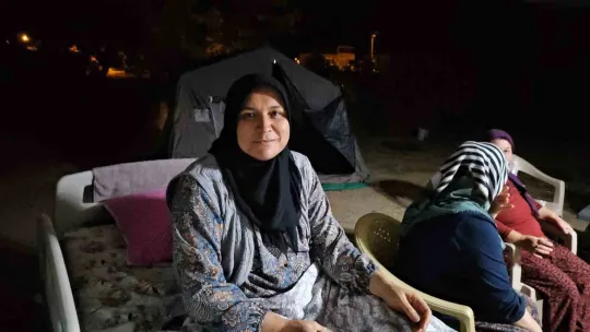 Sındırgı'da deprem sonrası artçılar sürüyor