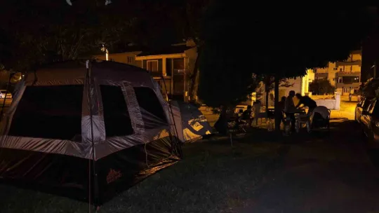 Sındırgı'da deprem sonrası artçılar sürüyor