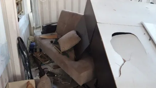 Şizofren hastası adam camiyi darmadağın etti