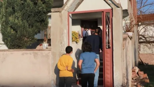 Sobadan sızan gazdan zehirlenen anneanne ve torunu defnedildi