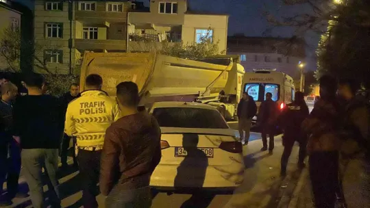 Sokağa süratli girdi, kamyona çarptı