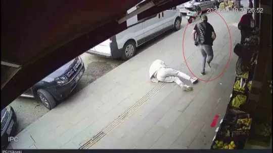 Sokak ortasında arkasından sinsice yaklaşıp vurdu