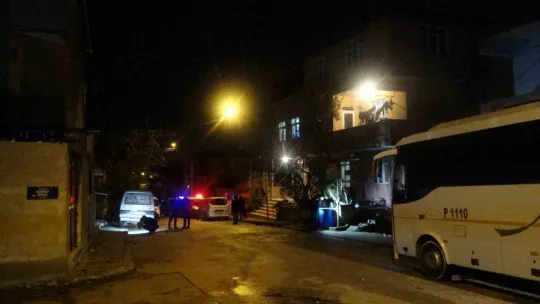 Kocaeli'de sokak ortasında silahla vuruldu