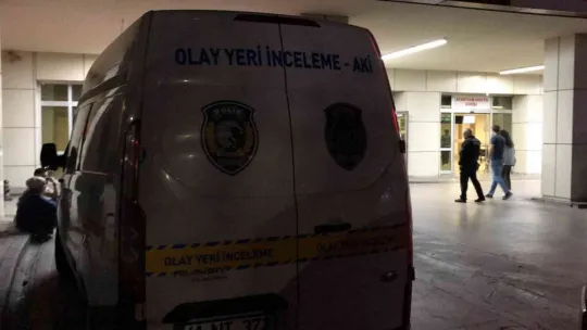 Sokak ortasında bıçaklandılar!