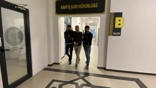 Sokak ortasında bir kişiyi ağır yaralamıştı, adliyeye sevk edildi