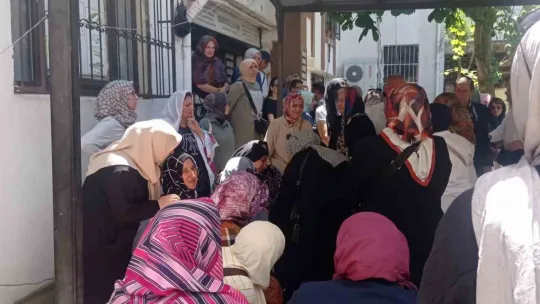 Sokak ortasında öldürülen baba ve oğlu defnedildi