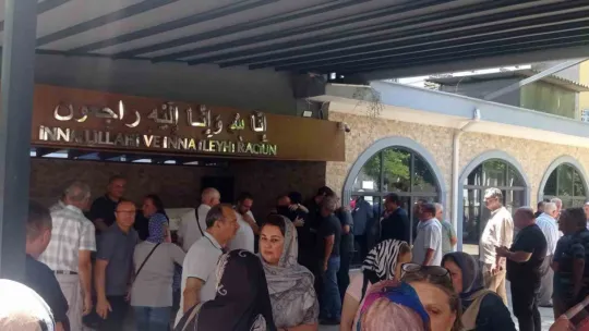 Sokak ortasında öldürülen baba ve oğlu defnedildi