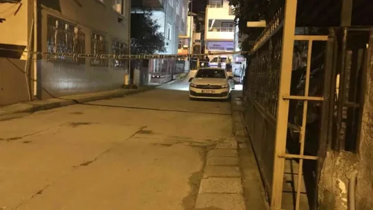 Sokak ortasında silahla vurulan şahıs yaralandı