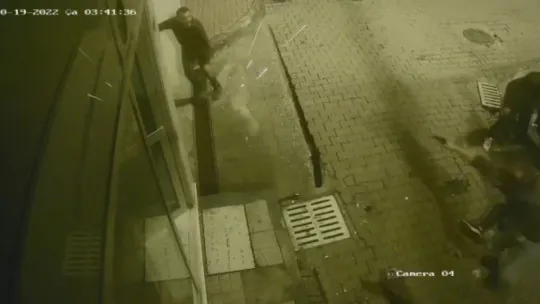 Sokaktaki dehşet saniye saniye kamerada