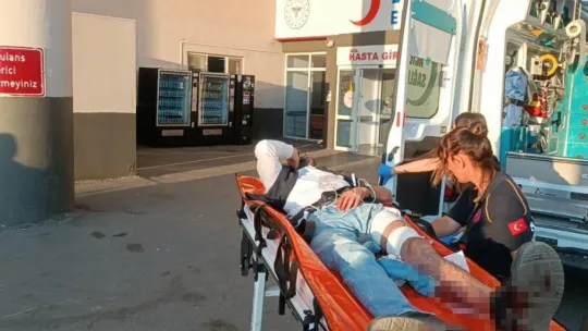Sokakta karşılaştığı arkadaşı tarafından bıçaklandı