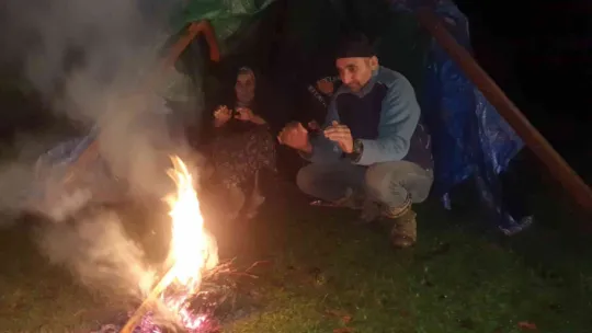 Kendi elleriyle yaptıkları evi yine elleriyle yıkıyor