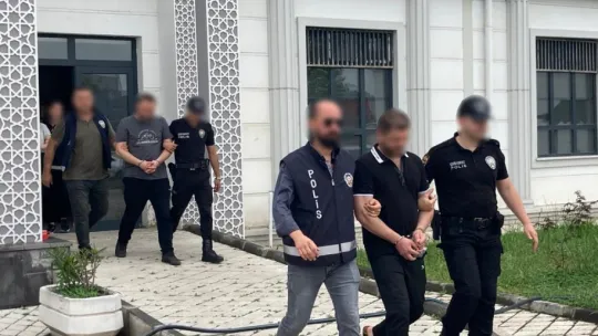 Sopayla saldırıp gasp ettiler