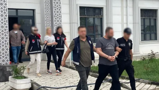 Sopayla saldırıp gasp ettiler