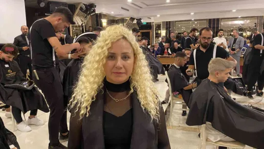 Gebze'ye gelen kuaförler kıyasıya yarıştı