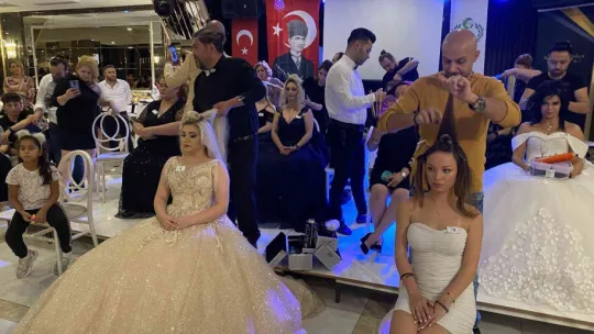 Gebze'ye gelen kuaförler kıyasıya yarıştı