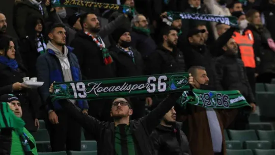 Kocaelispor 1-1 eriyor