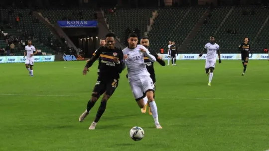 Kocaelispor 1-1 eriyor