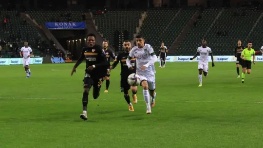 Kocaelispor 1-1 eriyor
