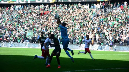 Kocaelispor işi zora soktu: 2-2