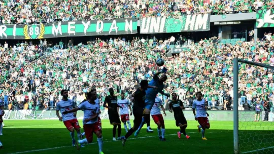 Kocaelispor işi zora soktu: 2-2