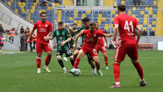 Kocaelispor şampiyonluk turunu İzmit'e bıraktı: 3-0