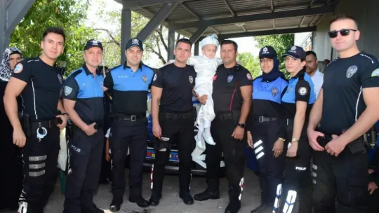 Minik İbrahim'e polisten sürpriz
