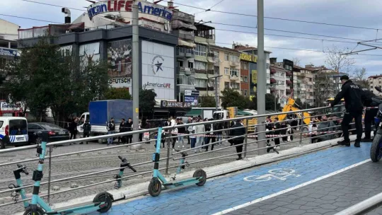 Şüpheli çanta tramvay seferlerini aksattı