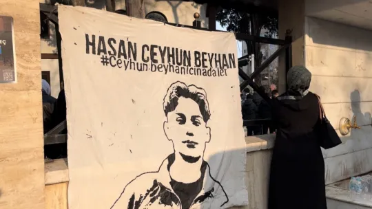 Sürücünün çarpıp kaçtığı 17 yaşındaki genç yaşam mücadelesini kaybetti