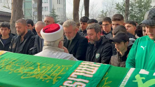 Sürücünün çarpıp kaçtığı 17 yaşındaki genç yaşam mücadelesini kaybetti