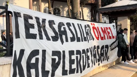 Sürücünün çarpıp kaçtığı 17 yaşındaki genç yaşam mücadelesini kaybetti