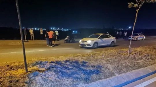 Kocaeli'de otomobil araziye uçtu: 2 yaralı