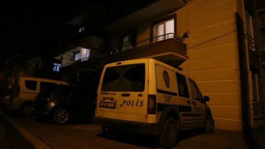 Tabancasını temizlemek isterken annesini vurdu