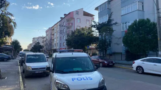 Tabancasını temizlerken kazara kendini vurdu