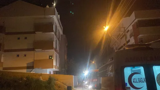 Tadilat yapılan çatıda yangın çıktı