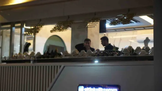 Ziynet eşyalarını dakikalar içinde topladı