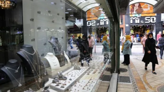 Takı takmak isteyenlerin yeni gözdesi yarım gram altın