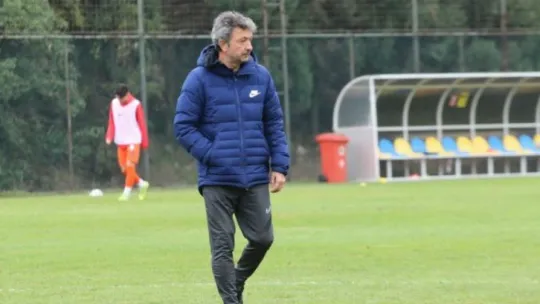 Takım arkadaşları korona virüse yakalanınca kaleye geçen stoper Erdin: